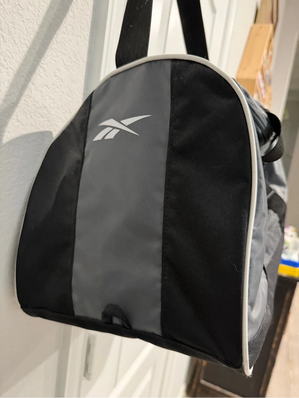 Reebok Warrior II Duffel Bag – Medium Grey NWOT